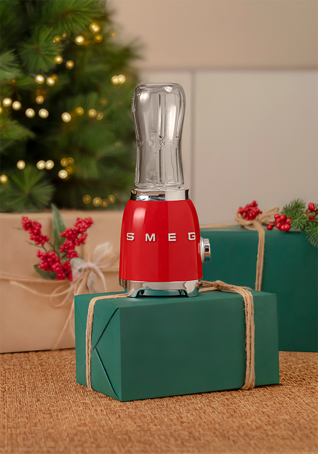 SMEG blender - PBF01RDEU