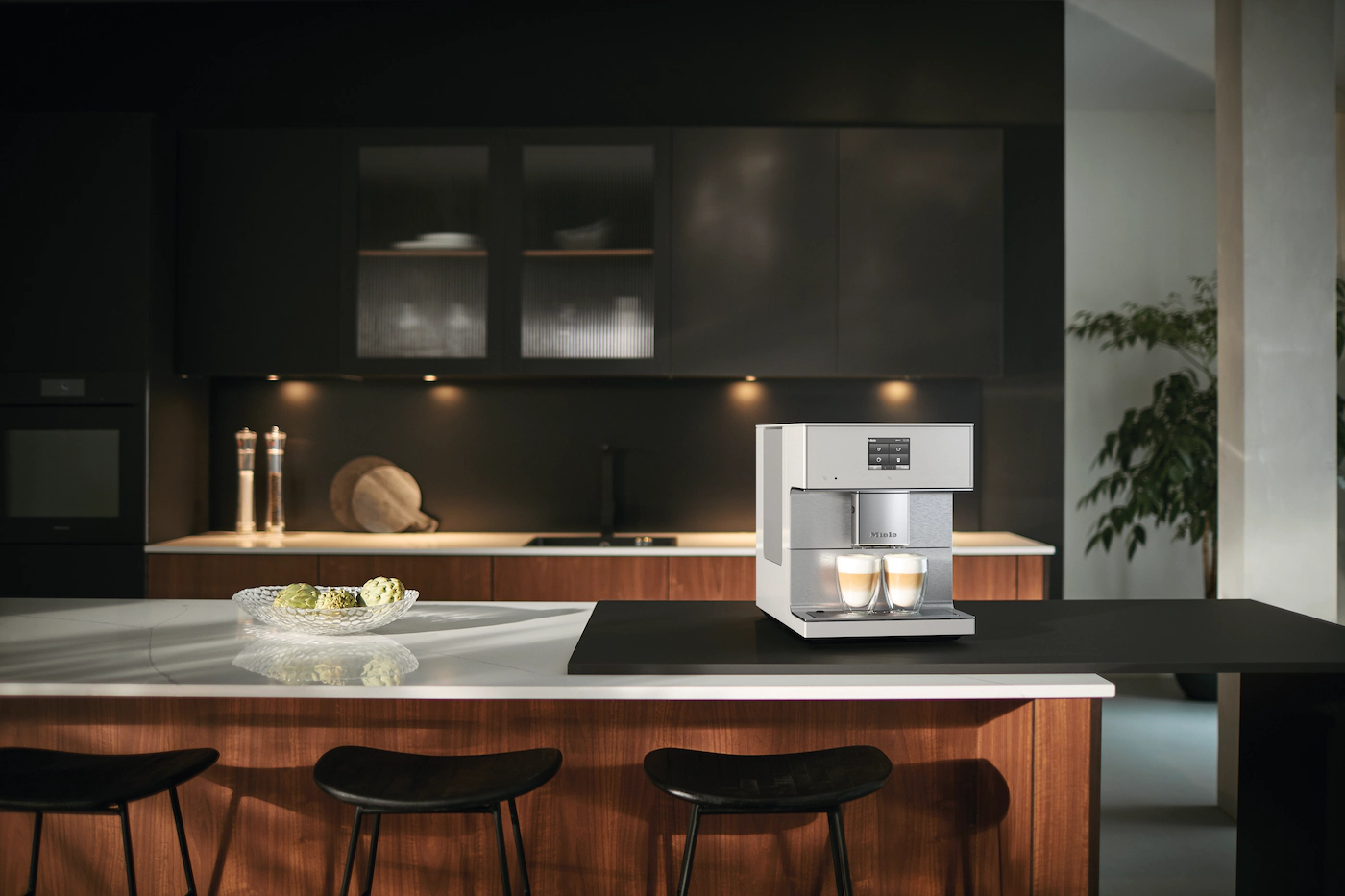 MIELE espresso machine - CM7350BW