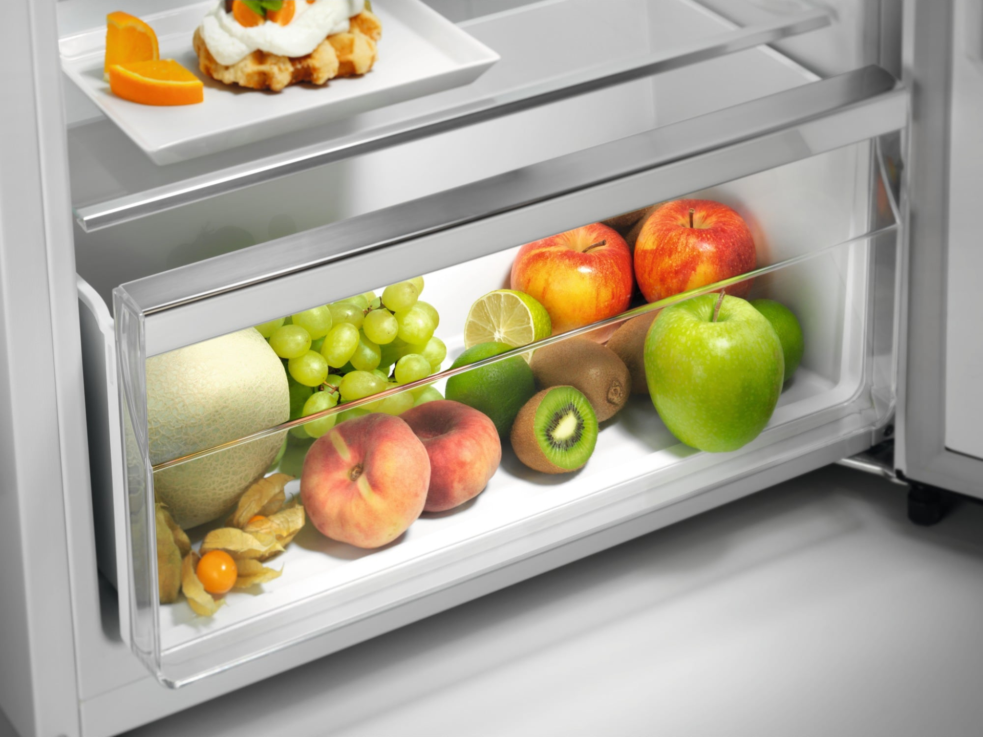 ELECTROLUX vrijstaande koel-/vriescombinatie - 144cm - LTB1AE24U0